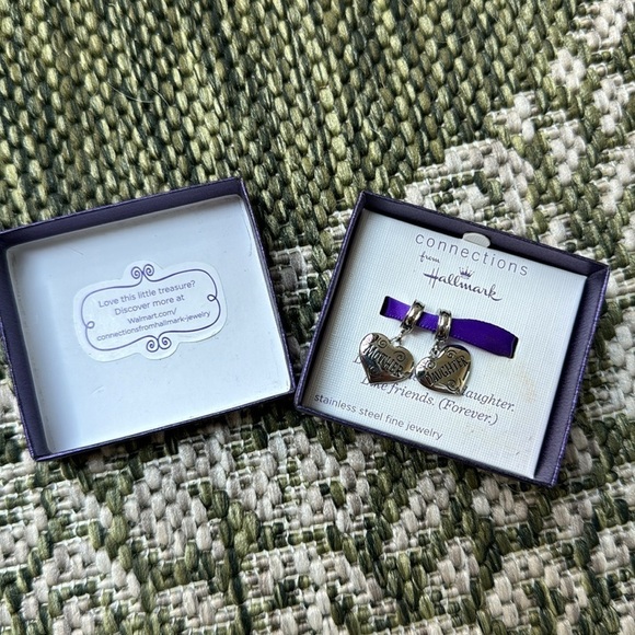 Hallmark • Connections Mother & Daughter Dangling Beads Set - Picture 3 of 5